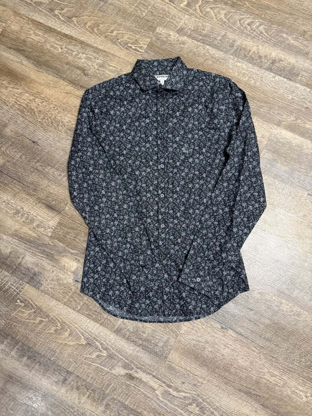 Men's SMALL, Express Long Sleeved Shirt, Black/White Floral Extra Slim NWOT